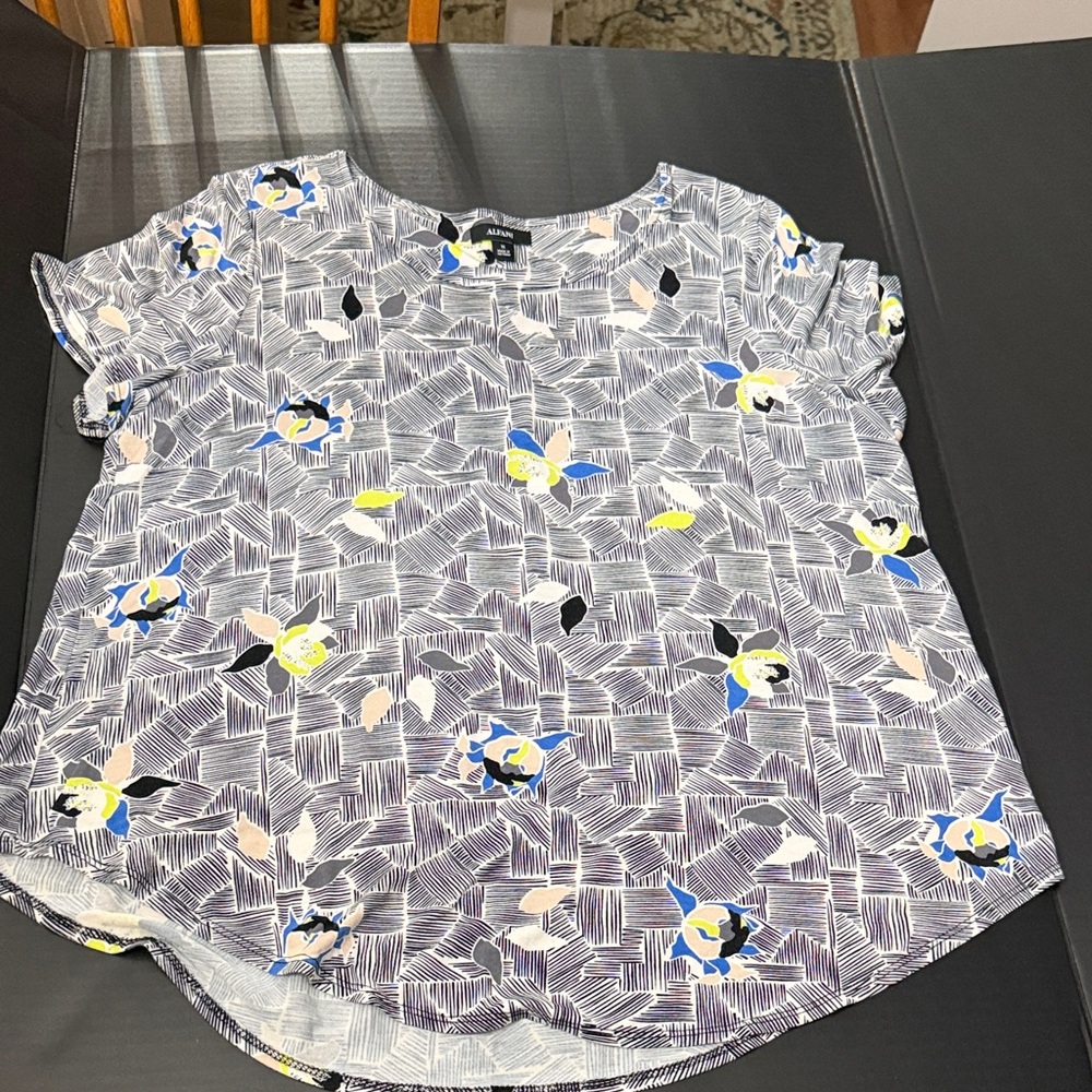 Alfani Blue and Yellow Floral Women's Blouse